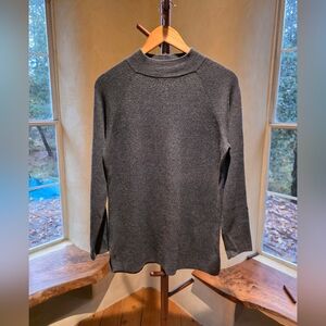 JEANNE PIERRE Men's Charcoal Crewneck Sweater
